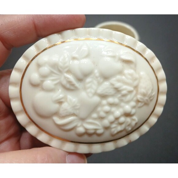 Lenox Trinket Dish Gold Detailing  Fruit Motif 1998 - Picture 2 of 7